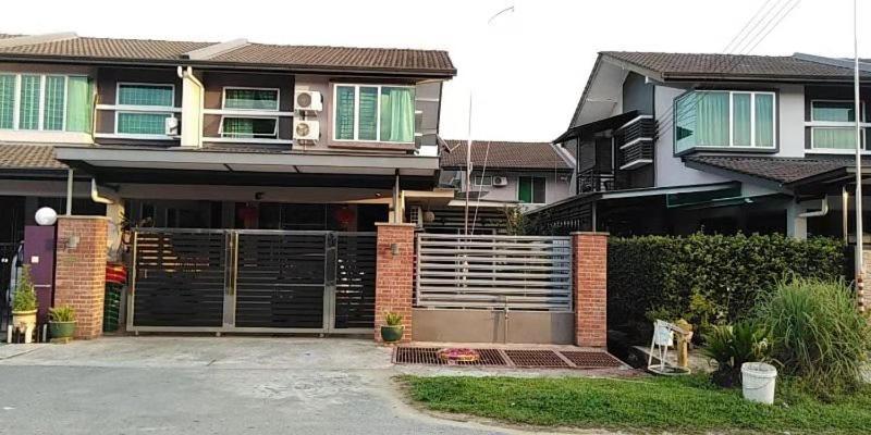 Kelly Homestay シブ エクステリア 写真